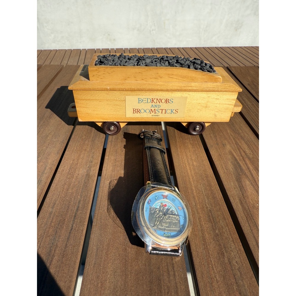 Disney Bedknobs and Broomsticks Watch Limited Edition Collectors Club Fossil‎